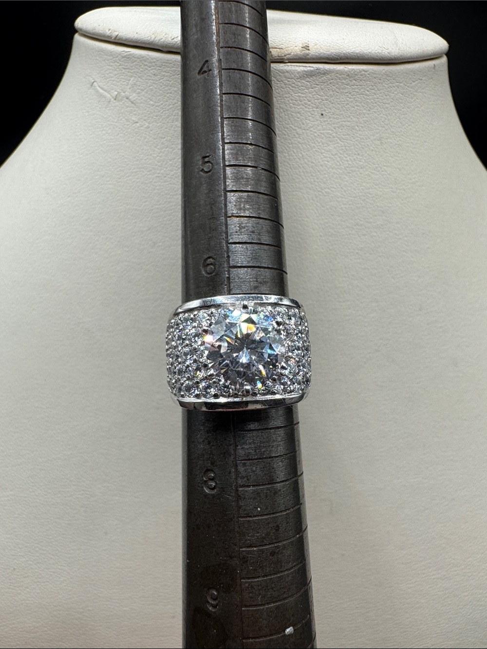 Sterling Silver 924 CZ solitaire size  7 see pictures